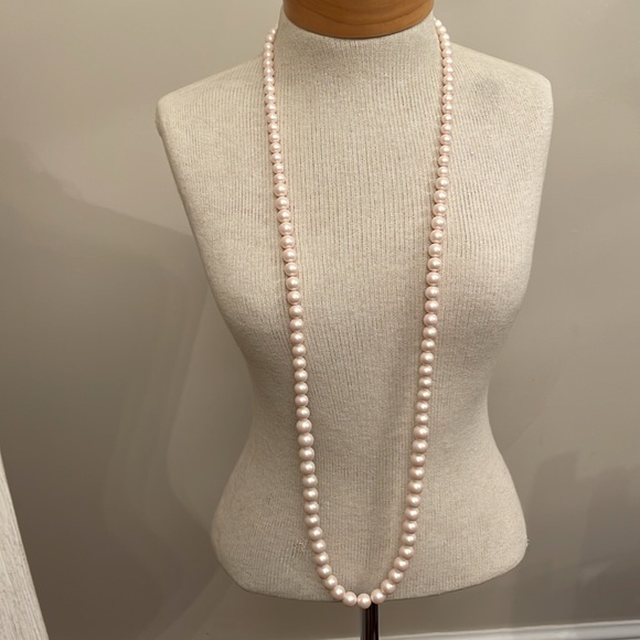 Vintage Pale Pink TRIFARI Single Strand of Pearls 45” - Picture 9 of 16